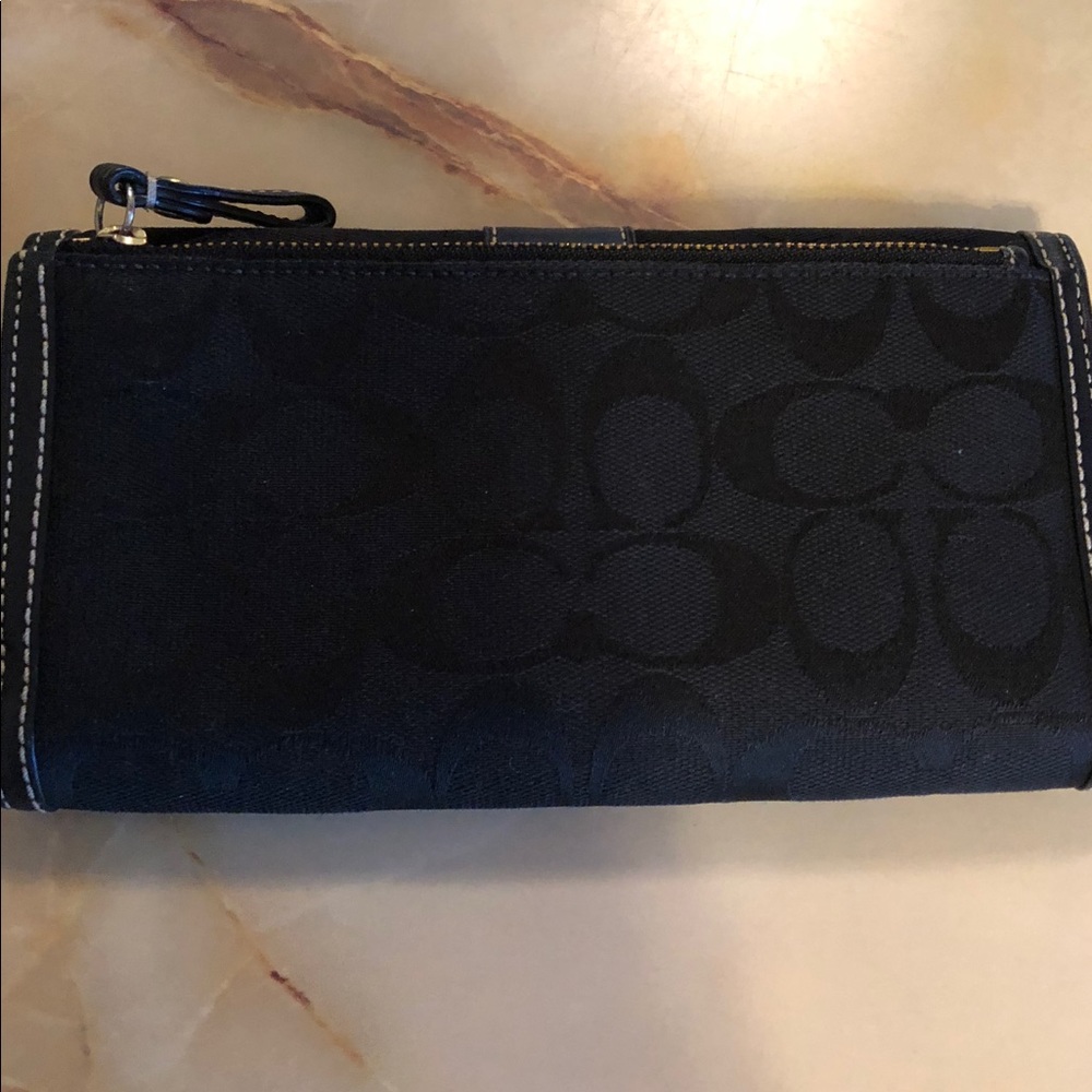 Coach! - Picture 2 of 3